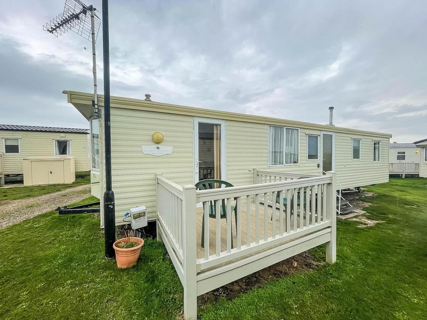 6 Berth Caravan With Decking Nearby Heacham Beach In Norfolk Ref 21047A Otel Dış mekan fotoğraf
