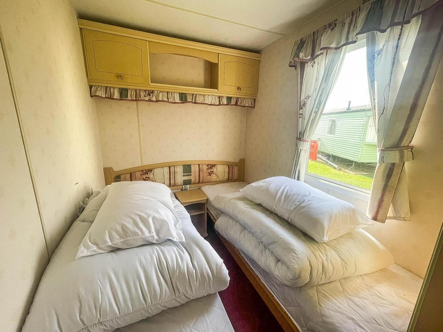 6 Berth Caravan With Decking Nearby Heacham Beach In Norfolk Ref 21047A Otel Dış mekan fotoğraf